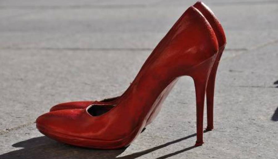 scarpette rosse stop violenza contro le donne