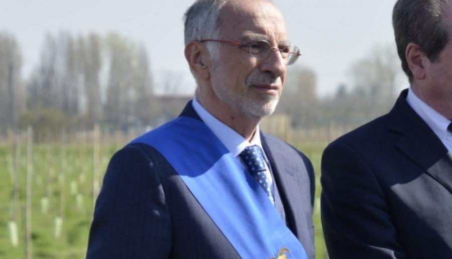 il commissario della Provincia di Venezia Cesare Castelli il commissario della Provincia di Venezia Cesare Castelli
