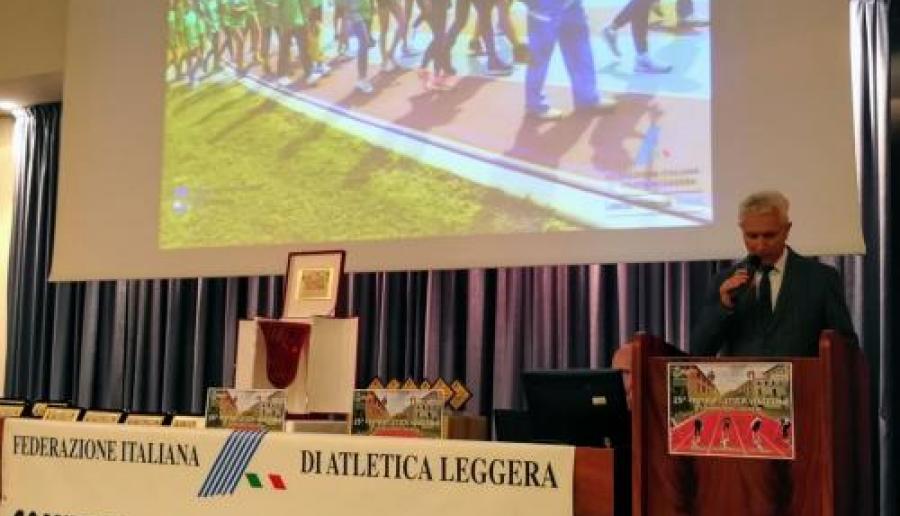 Consigliere Centenaro porta i saluti del Sindaco Brugnaro alla 23ª Festa Atletica Veneziana Consigliere Centenaro porta i saluti del Sindaco Brugnaro alla 23ª Festa Atletica Veneziana